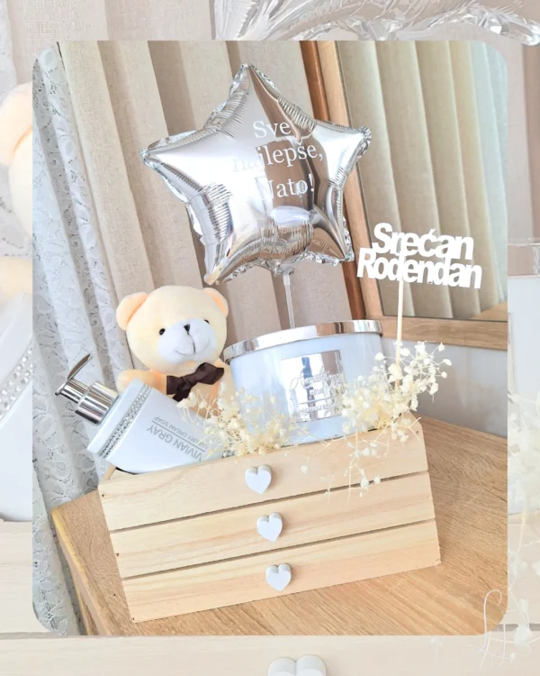 03 Vivian White poklon gajbica Vivian White poklon gajbica